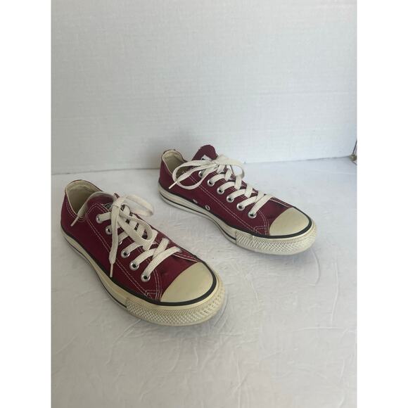 Converse Chuck Taylor All Star Low Top Red/Cream Athletic Sneaker Shoes M6 W8 - Picture 2 of 9